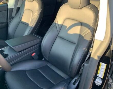Черный Тесла Model Y, объемом двигателя 0 л и пробегом 25 тыс. км за 26500 $, фото 19 на Automoto.ua