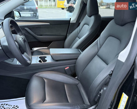 Черный Тесла Model Y, объемом двигателя 0 л и пробегом 67 тыс. км за 33490 $, фото 26 на Automoto.ua