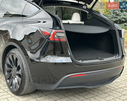Чорний Тесла Model Y, об'ємом двигуна 0 л та пробігом 38 тис. км за 30799 $, фото 78 на Automoto.ua