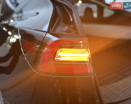 Черный Тесла Model Y, объемом двигателя 0 л и пробегом 16 тыс. км за 34000 $, фото 11 на Automoto.ua