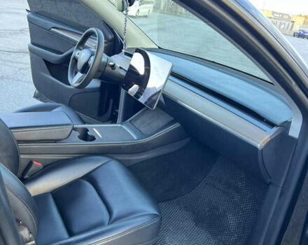 Черный Тесла Model Y, объемом двигателя 0 л и пробегом 123 тыс. км за 26400 $, фото 38 на Automoto.ua