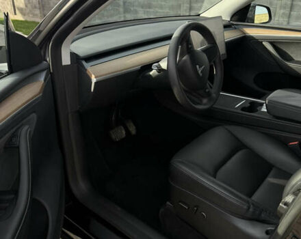 Чорний Тесла Model Y, об'ємом двигуна 0 л та пробігом 55 тис. км за 28100 $, фото 16 на Automoto.ua