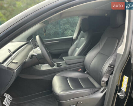 Черный Тесла Model Y, объемом двигателя 0 л и пробегом 39 тыс. км за 31000 $, фото 24 на Automoto.ua