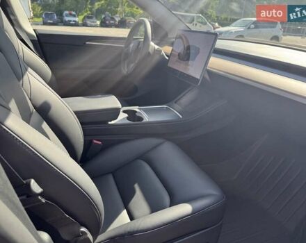 Черный Тесла Model Y, объемом двигателя 0 л и пробегом 23 тыс. км за 30500 $, фото 6 на Automoto.ua