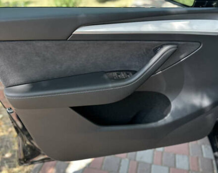 Черный Тесла Model Y, объемом двигателя 0 л и пробегом 30 тыс. км за 27900 $, фото 21 на Automoto.ua