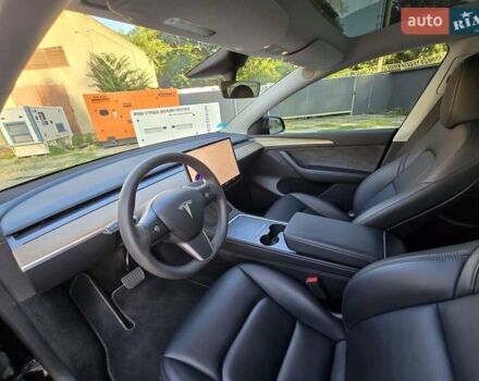 Чорний Тесла Model Y, об'ємом двигуна 0 л та пробігом 95 тис. км за 27300 $, фото 48 на Automoto.ua