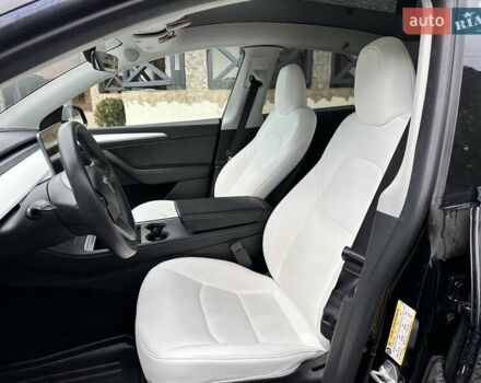 Чорний Тесла Model Y, об'ємом двигуна 0 л та пробігом 99 тис. км за 22999 $, фото 15 на Automoto.ua