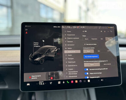 Черный Тесла Model Y, объемом двигателя 0 л и пробегом 2 тыс. км за 40990 $, фото 42 на Automoto.ua