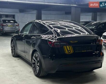 Черный Тесла Model Y, объемом двигателя 0 л и пробегом 1 тыс. км за 41500 $, фото 3 на Automoto.ua