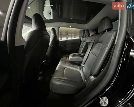 Черный Тесла Model Y, объемом двигателя 0 л и пробегом 5 тыс. км за 32000 $, фото 28 на Automoto.ua