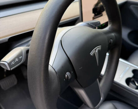 Черный Тесла Model Y, объемом двигателя 0 л и пробегом 58 тыс. км за 27500 $, фото 19 на Automoto.ua