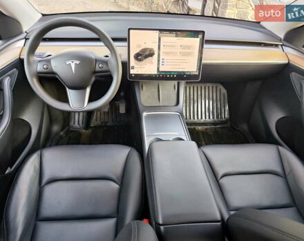 Черный Тесла Model Y, объемом двигателя 0 л и пробегом 19 тыс. км за 30900 $, фото 20 на Automoto.ua