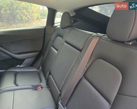 Черный Тесла Model Y, объемом двигателя 0 л и пробегом 37 тыс. км за 30800 $, фото 1 на Automoto.ua