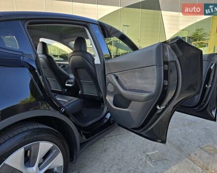 Чорний Тесла Model Y, об'ємом двигуна 0 л та пробігом 95 тис. км за 27300 $, фото 28 на Automoto.ua