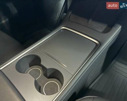 Чорний Тесла Model Y, об'ємом двигуна 0 л та пробігом 39 тис. км за 27500 $, фото 33 на Automoto.ua