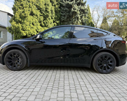 Черный Тесла Model Y, объемом двигателя 0 л и пробегом 58 тыс. км за 27500 $, фото 4 на Automoto.ua