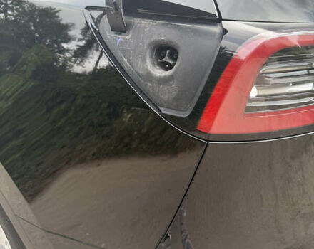 Черный Тесла Model Y, объемом двигателя 0 л и пробегом 21 тыс. км за 29500 $, фото 19 на Automoto.ua