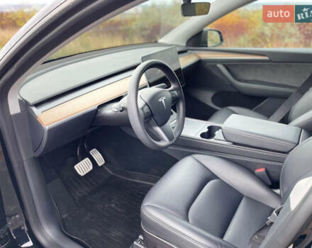 Черный Тесла Model Y, объемом двигателя 0 л и пробегом 16 тыс. км за 29200 $, фото 9 на Automoto.ua