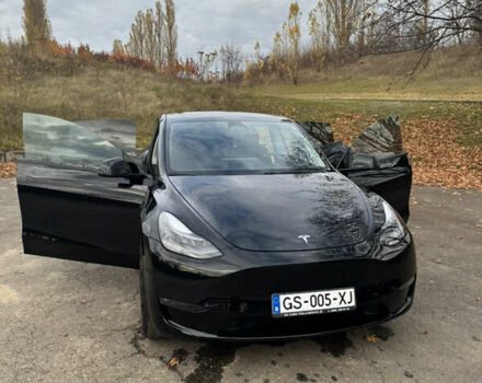 Черный Тесла Model Y, объемом двигателя 0 л и пробегом 16 тыс. км за 27000 $, фото 1 на Automoto.ua