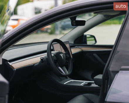 Черный Тесла Model Y, объемом двигателя 0 л и пробегом 16 тыс. км за 30200 $, фото 29 на Automoto.ua