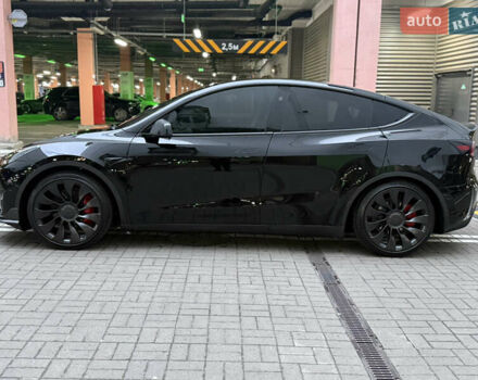 Черный Тесла Model Y, объемом двигателя 0 л и пробегом 16 тыс. км за 34000 $, фото 2 на Automoto.ua