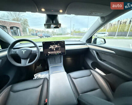 Черный Тесла Model Y, объемом двигателя 0 л и пробегом 67 тыс. км за 33490 $, фото 23 на Automoto.ua
