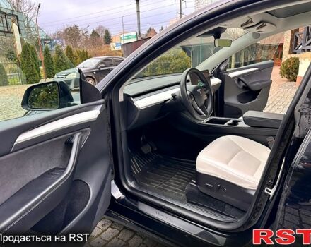 Чорний Тесла Model Y, об'ємом двигуна 0 л та пробігом 99 тис. км за 22999 $, фото 5 на Automoto.ua