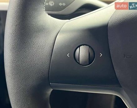 Черный Тесла Model Y, объемом двигателя 0 л и пробегом 5 тыс. км за 32000 $, фото 18 на Automoto.ua