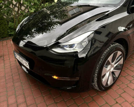 Черный Тесла Model Y, объемом двигателя 0 л и пробегом 8 тыс. км за 29900 $, фото 2 на Automoto.ua