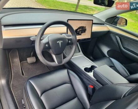 Черный Тесла Model Y, объемом двигателя 0 л и пробегом 34 тыс. км за 25000 $, фото 7 на Automoto.ua