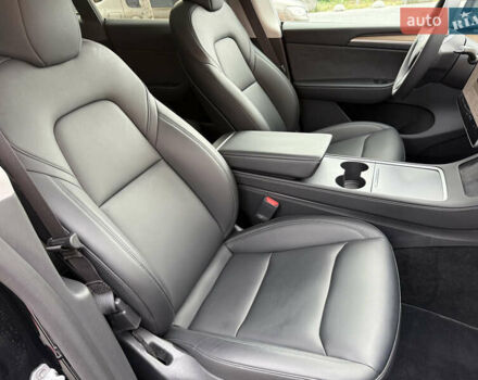 Тесла Model Y 2023 в Киеве на Automoto.ua Черный Тесла Model Y, объемом двигателя 0 л и пробегом 29 тыс. км за 34999 $, фото 34 на Automoto.ua