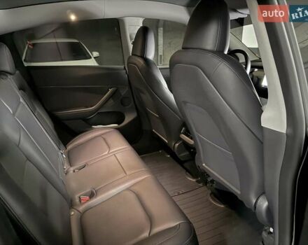 Черный Тесла Model Y, объемом двигателя 0 л и пробегом 39 тыс. км за 29500 $, фото 24 на Automoto.ua