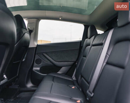 Черный Тесла Model Y, объемом двигателя 0 л и пробегом 16 тыс. км за 30200 $, фото 33 на Automoto.ua