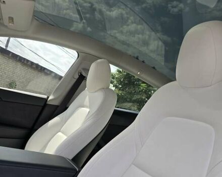 Черный Тесла Model Y, объемом двигателя 0 л и пробегом 19 тыс. км за 29500 $, фото 11 на Automoto.ua