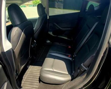 Черный Тесла Model Y, объемом двигателя 0 л и пробегом 32 тыс. км за 26300 $, фото 2 на Automoto.ua