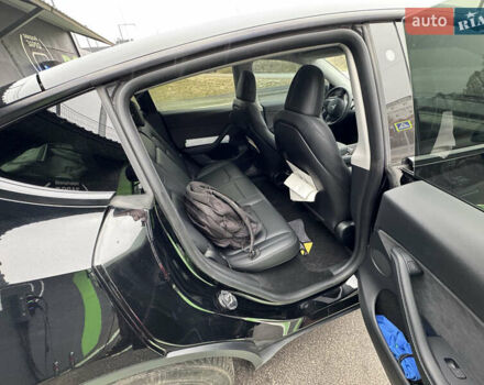 Черный Тесла Model Y, объемом двигателя 0 л и пробегом 35 тыс. км за 38000 $, фото 6 на Automoto.ua