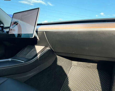Черный Тесла Model Y, объемом двигателя 0 л и пробегом 25 тыс. км за 25500 $, фото 24 на Automoto.ua