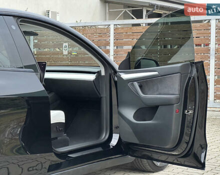 Чорний Тесла Model Y, об'ємом двигуна 0 л та пробігом 38 тис. км за 30799 $, фото 91 на Automoto.ua