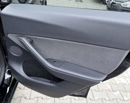Черный Тесла Model Y, объемом двигателя 0 л и пробегом 84 тыс. км за 25900 $, фото 33 на Automoto.ua