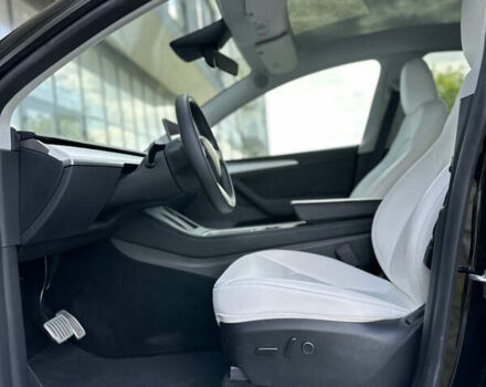 Черный Тесла Model Y, объемом двигателя 0 л и пробегом 13 тыс. км за 28900 $, фото 16 на Automoto.ua