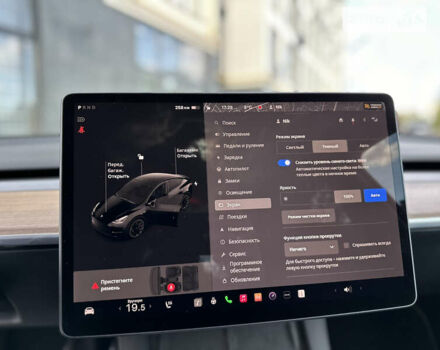 Черный Тесла Model Y, объемом двигателя 0 л и пробегом 2 тыс. км за 40990 $, фото 43 на Automoto.ua