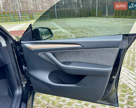 Чорний Тесла Model Y, об'ємом двигуна 0 л та пробігом 66 тис. км за 34500 $, фото 20 на Automoto.ua