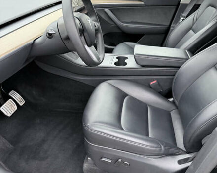 Черный Тесла Model Y, объемом двигателя 0 л и пробегом 84 тыс. км за 25900 $, фото 27 на Automoto.ua