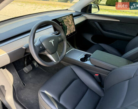 Черный Тесла Model Y, объемом двигателя 0 л и пробегом 1 тыс. км за 38999 $, фото 20 на Automoto.ua