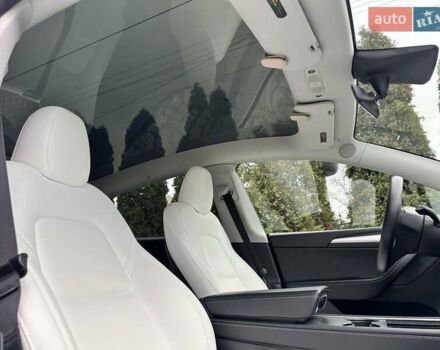 Чорний Тесла Model Y, об'ємом двигуна 0 л та пробігом 99 тис. км за 22999 $, фото 16 на Automoto.ua