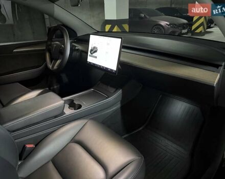Черный Тесла Model Y, объемом двигателя 0 л и пробегом 39 тыс. км за 29500 $, фото 27 на Automoto.ua