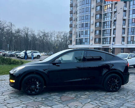 Черный Тесла Model Y, объемом двигателя 0 л и пробегом 59 тыс. км за 25950 $, фото 2 на Automoto.ua