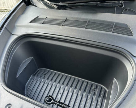 Черный Тесла Model Y, объемом двигателя 0 л и пробегом 39 тыс. км за 25000 $, фото 21 на Automoto.ua