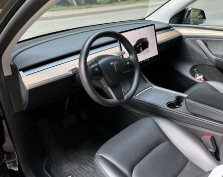 Черный Тесла Model Y, объемом двигателя 0 л и пробегом 21 тыс. км за 29500 $, фото 15 на Automoto.ua