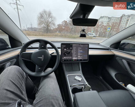 Черный Тесла Model Y, объемом двигателя 0 л и пробегом 35 тыс. км за 38000 $, фото 7 на Automoto.ua